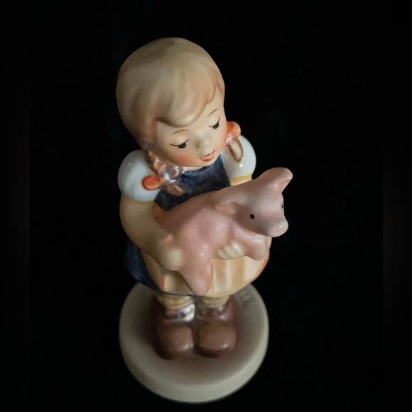 Goebel Hummel Collectors Club "Pigtails" #2052, 1998, Signed - Picture 2 of 6